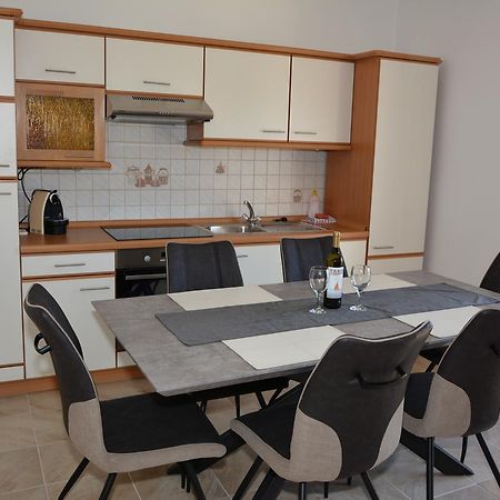 Taris Appartement Senj  Buitenkant foto