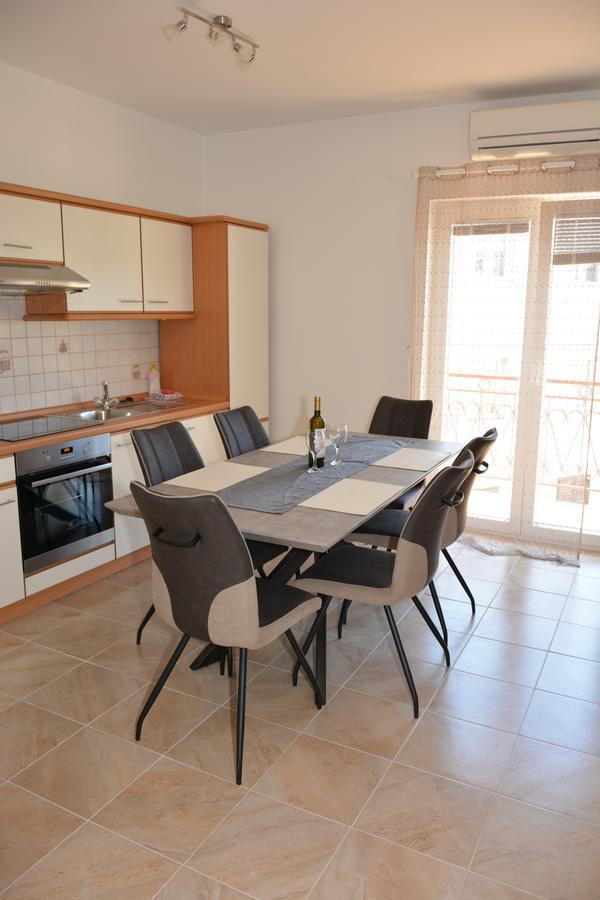 Taris Appartement Senj  Buitenkant foto