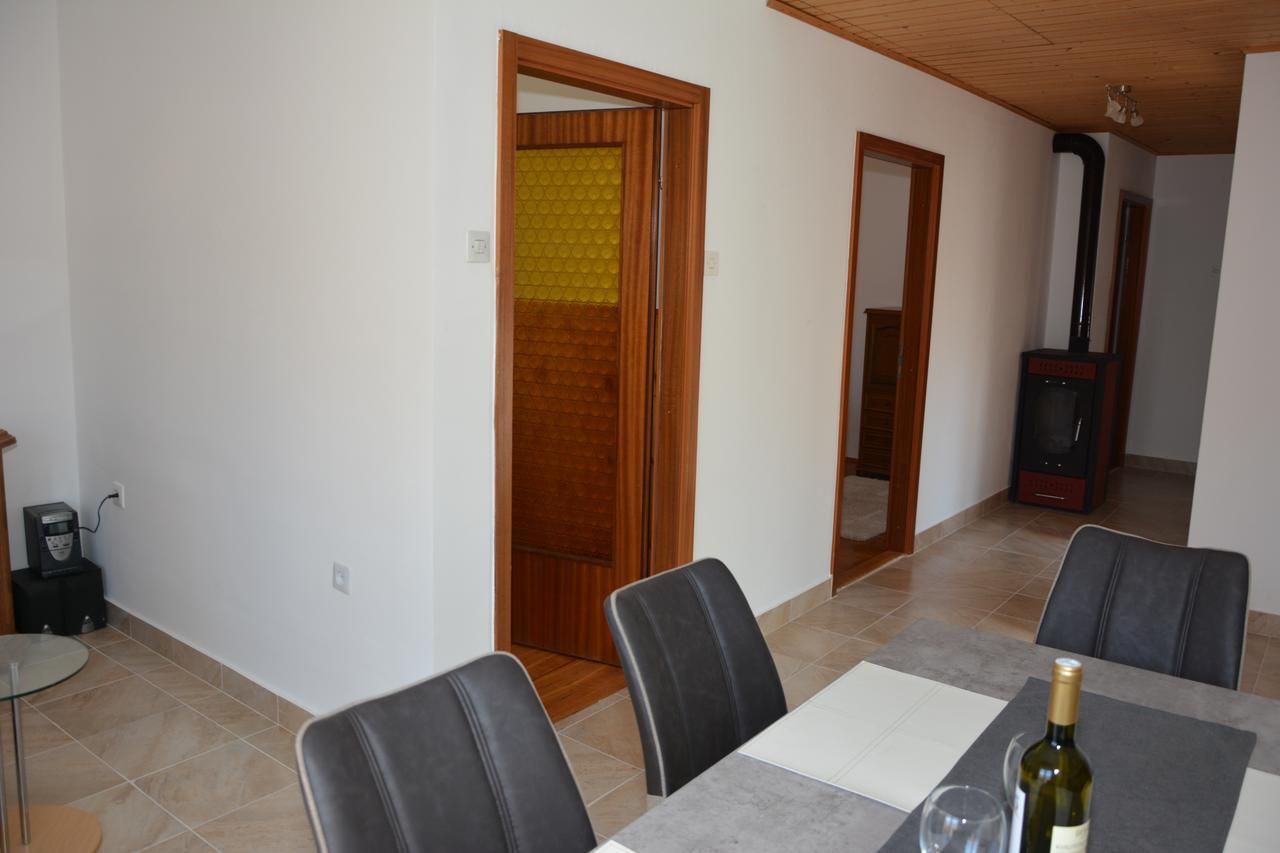 Taris Appartement Senj  Buitenkant foto