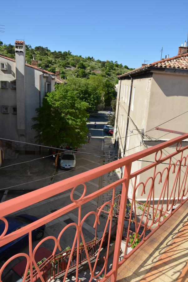 Taris Appartement Senj  Buitenkant foto